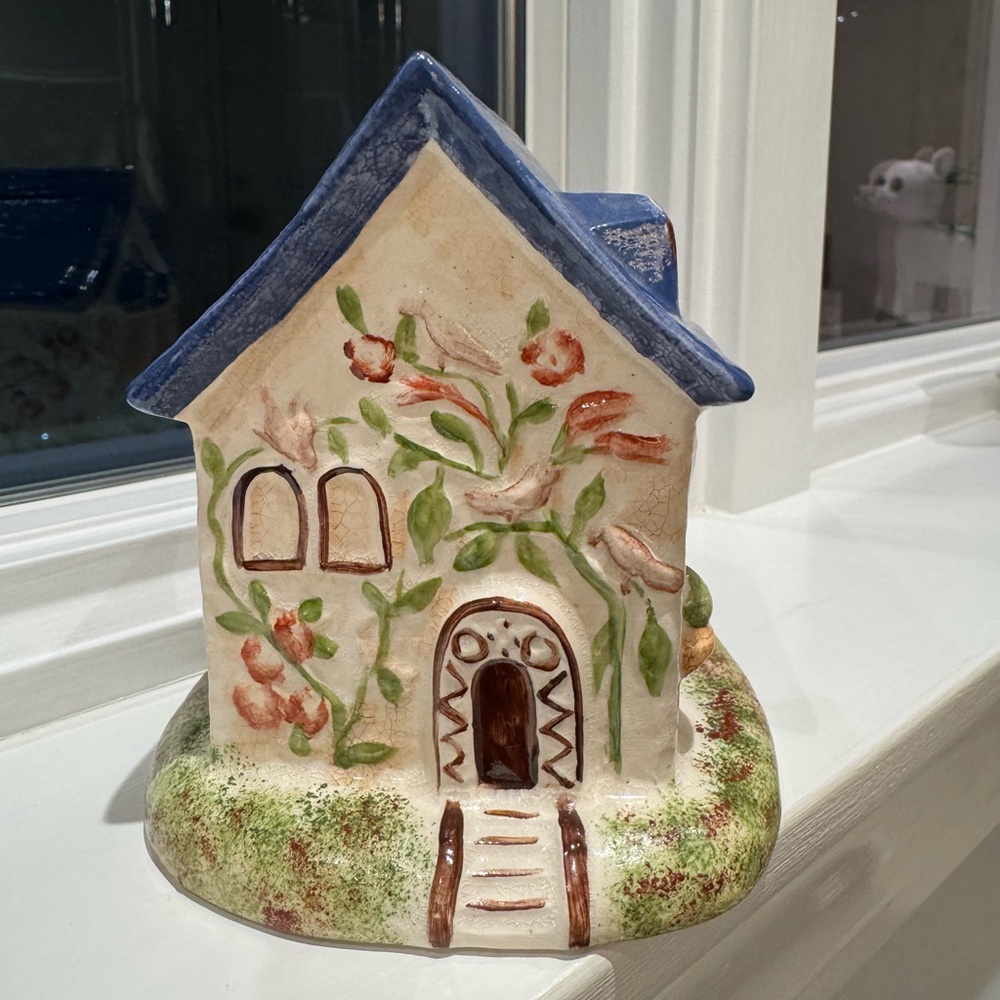 Staffordshire collectible pottery. Vintage. Hand painted and glazed.  England